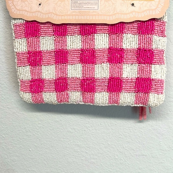 🍓NWT Viral Beaded Strawberry 🍓 Wallet - Picture 2 of 3